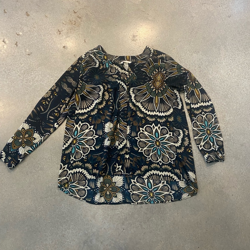 H&M Women’s Flowy Blouse Navy Pattern